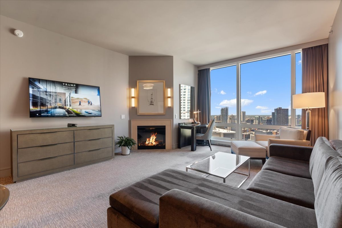 401 N Wabash Avenue 2222 Property Photo 6