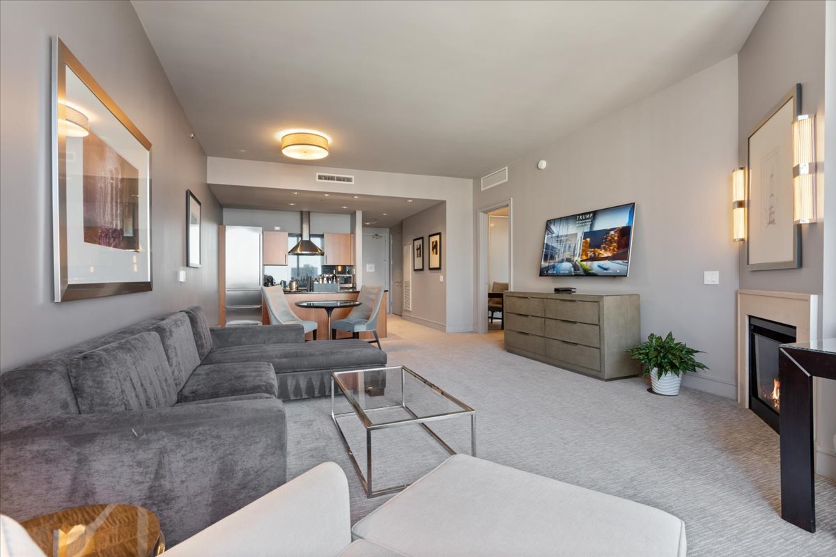 401 N Wabash Avenue 2222 Property Photo 9