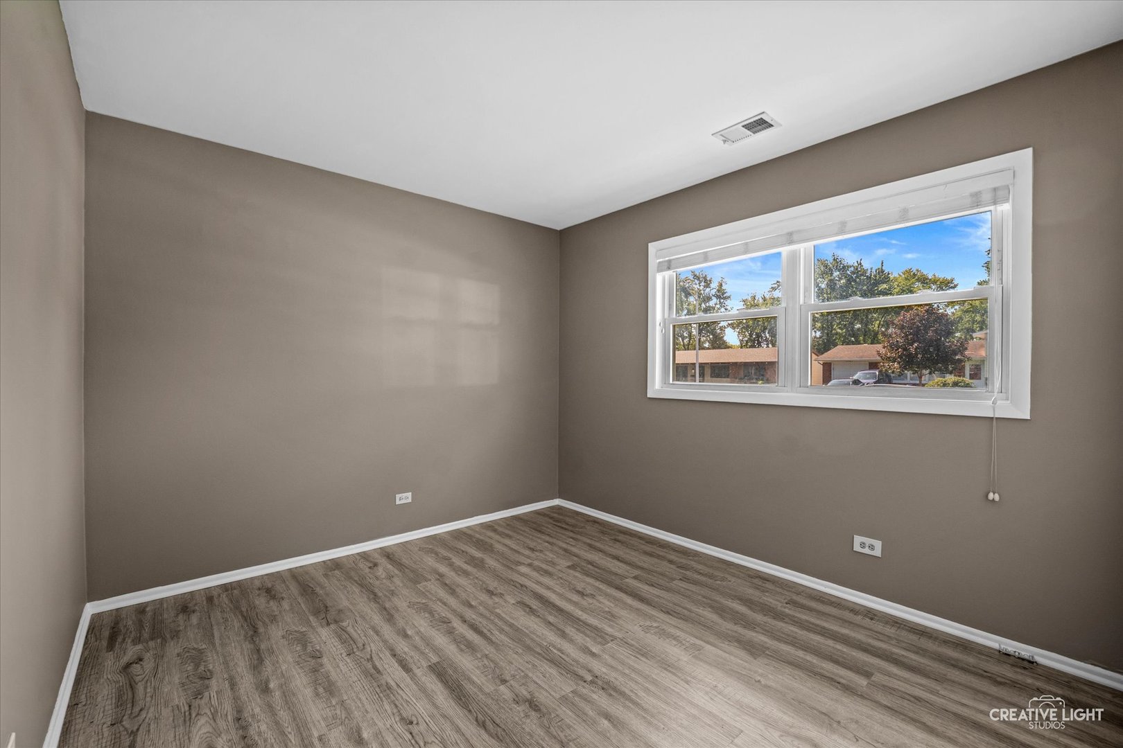 1194 Windsor Lane Property Photo 14