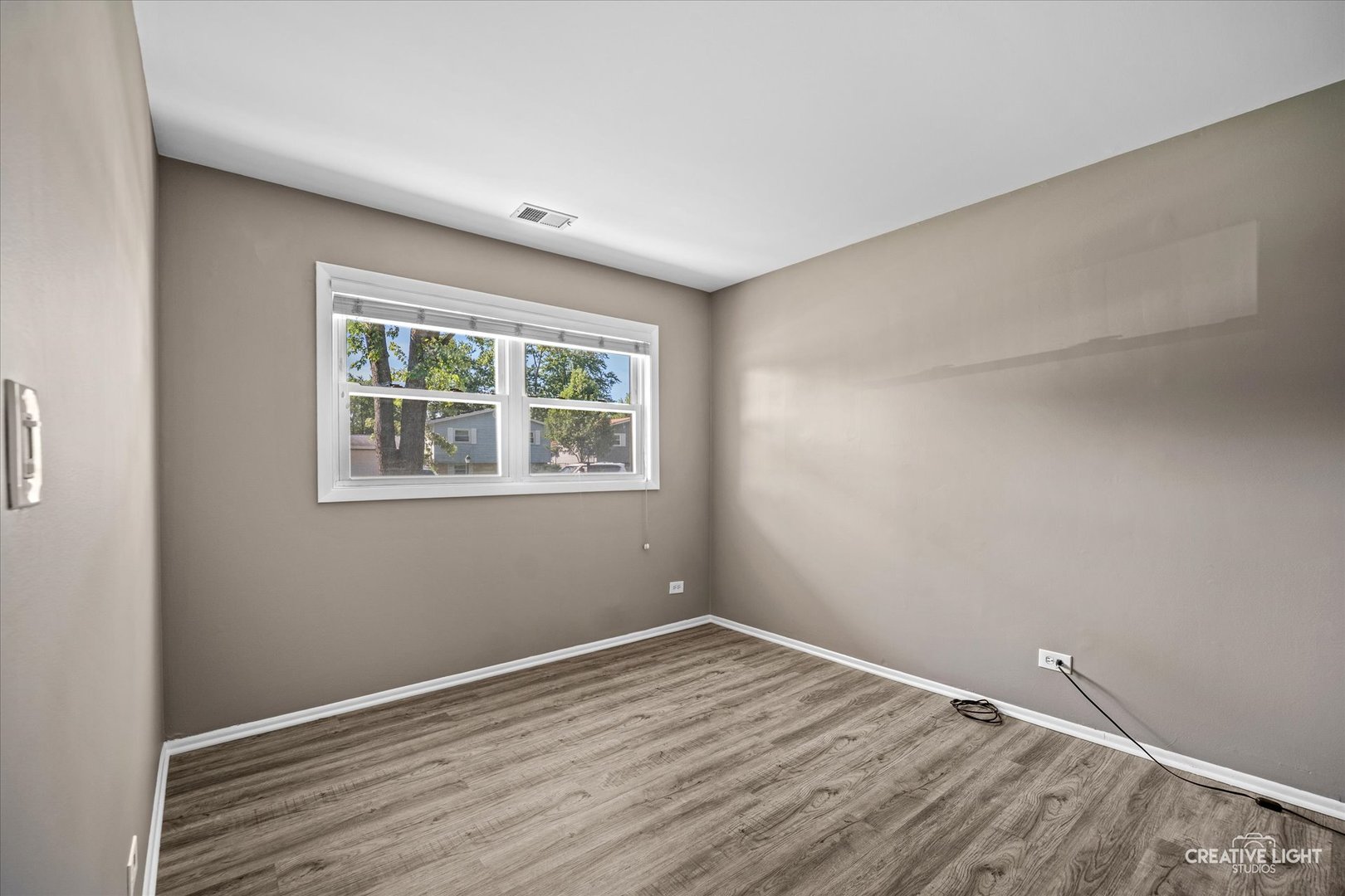 1194 Windsor Lane Property Photo 16