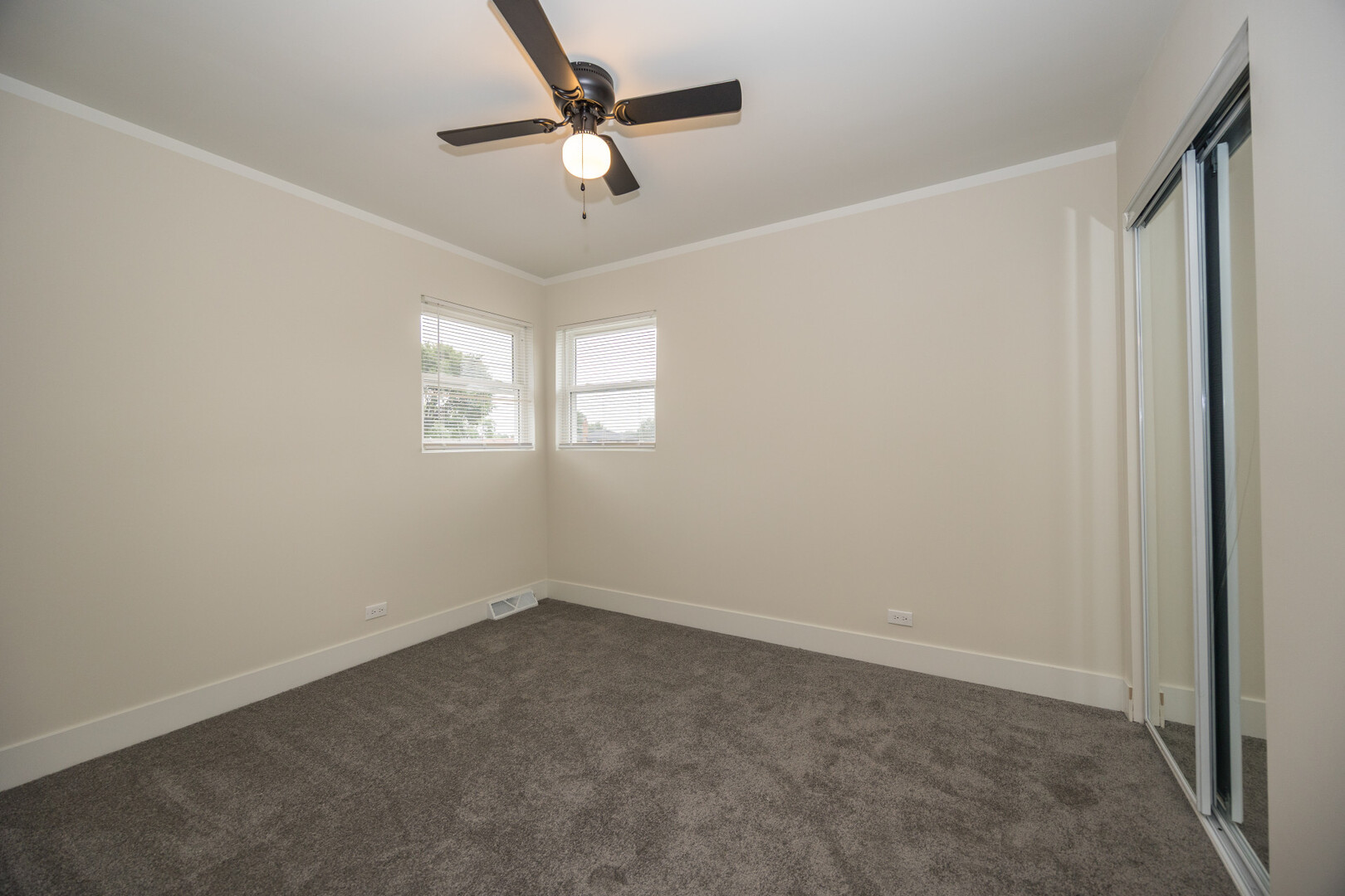 9407 S Indiana Avenue Property Photo 11