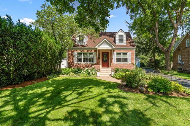 725 N County Line Road Property Photo 1