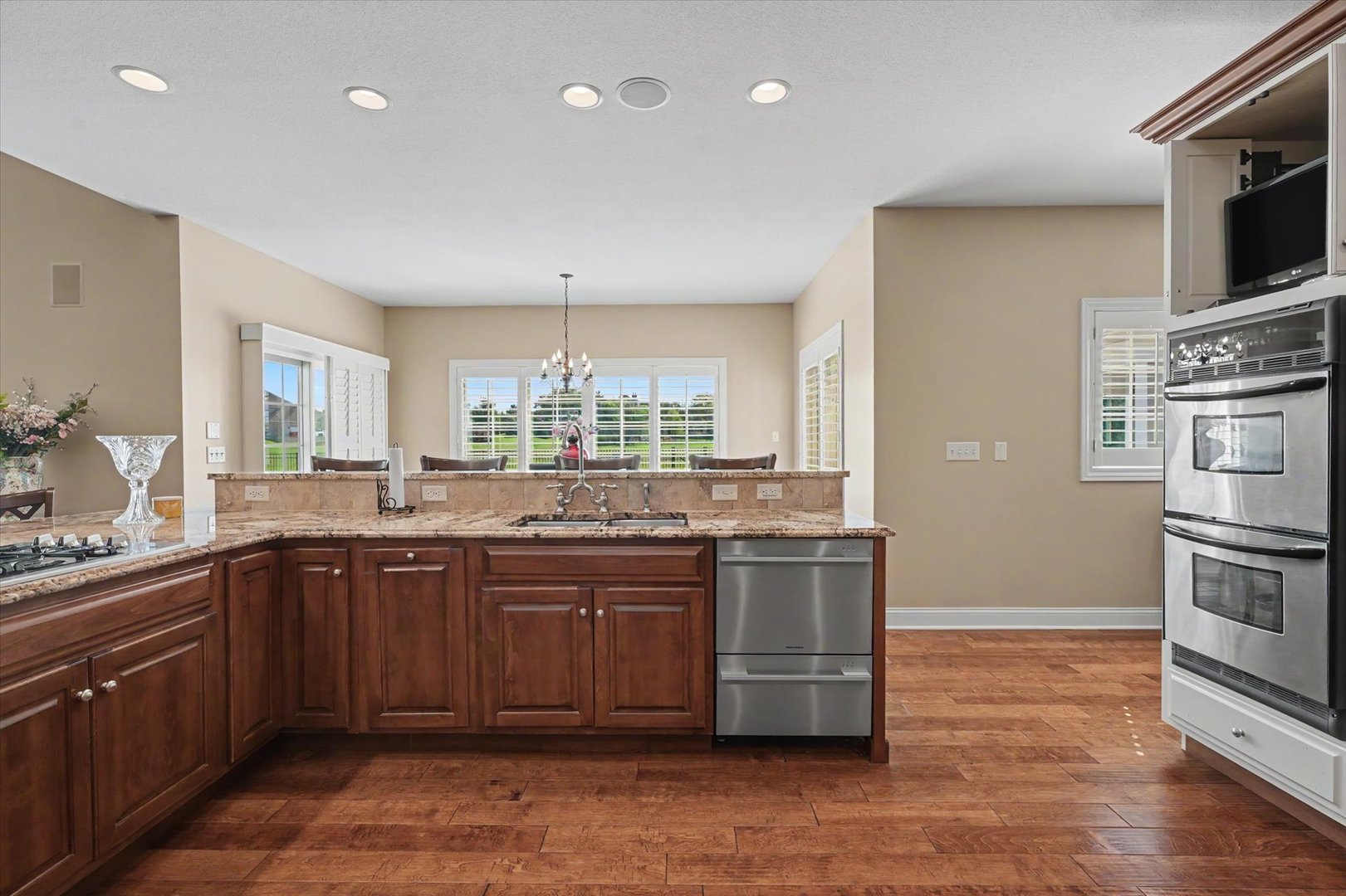 1706 Mullikin Drive Property Photo 32