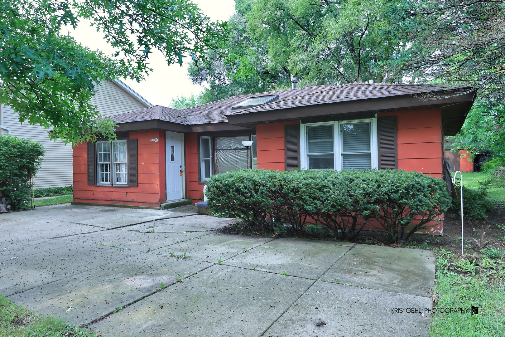 1924 Bethesda Boulevard Property Photo 1