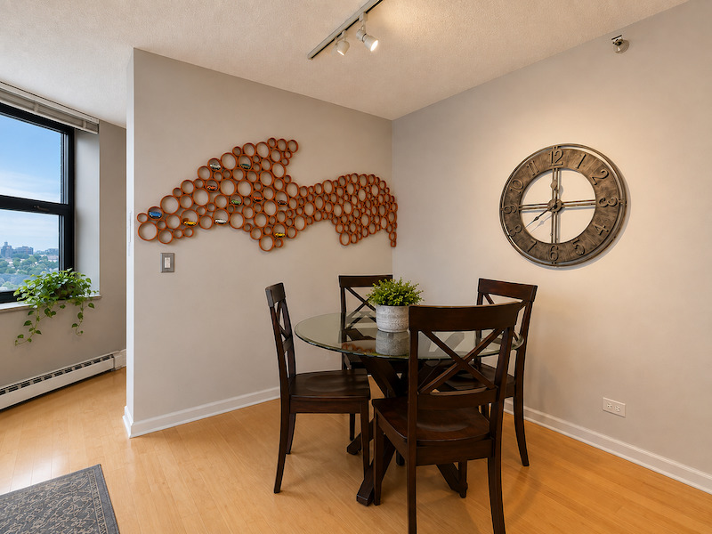3660 N Lake Shore Drive 713 Property Photo 7