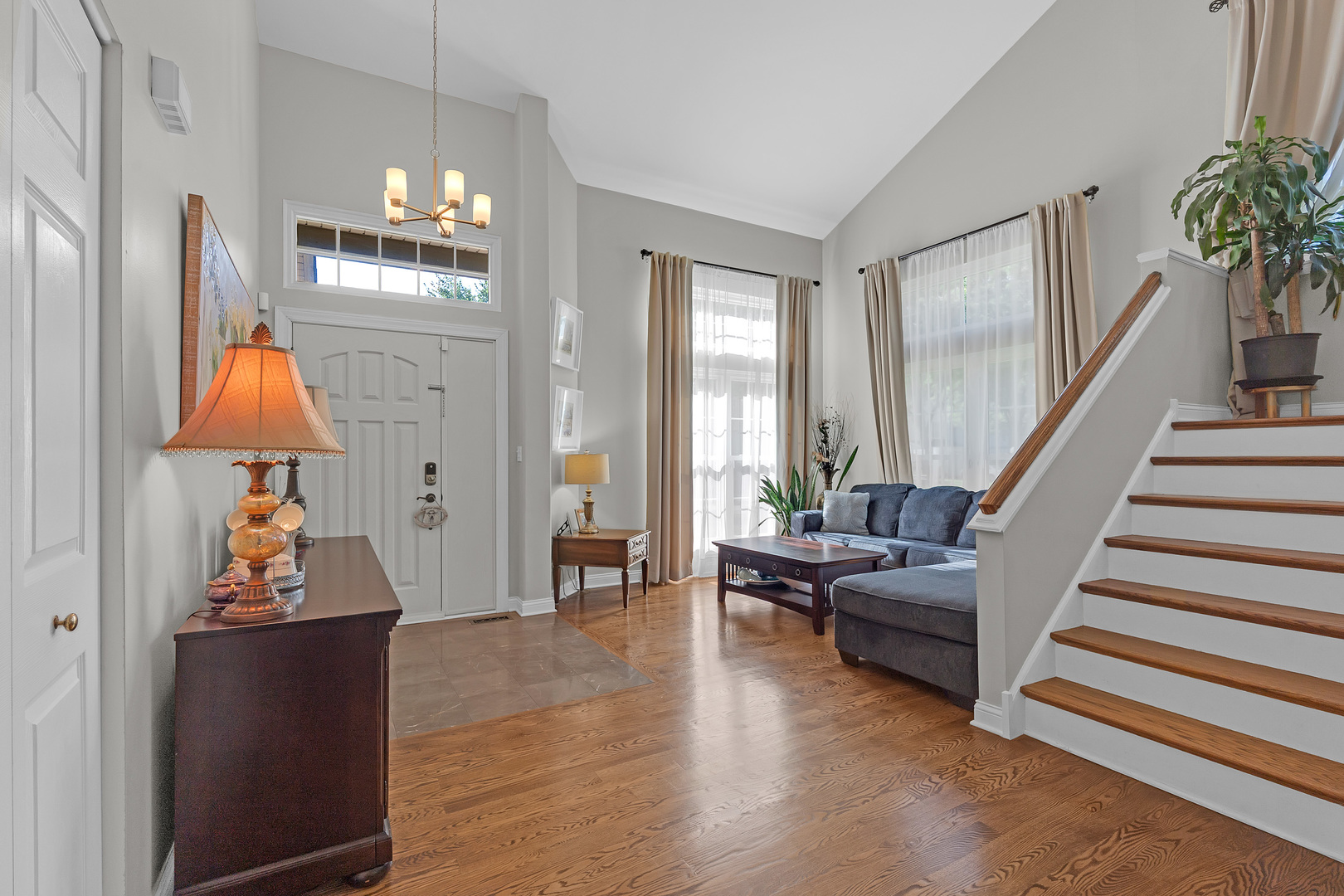 585 Marseilles Circle Property Photo 5