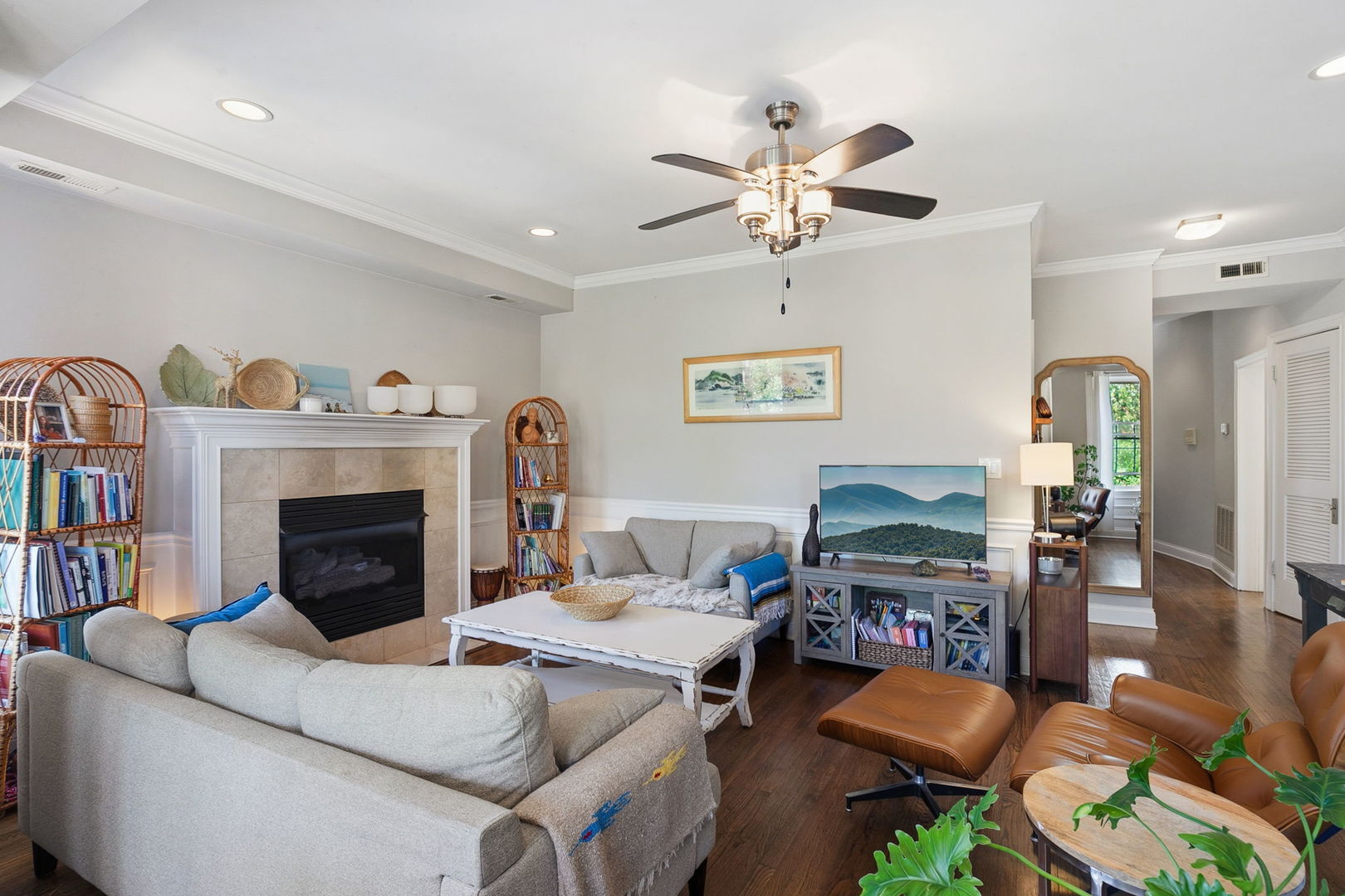 6454 N Bosworth Avenue 3a Property Photo 6