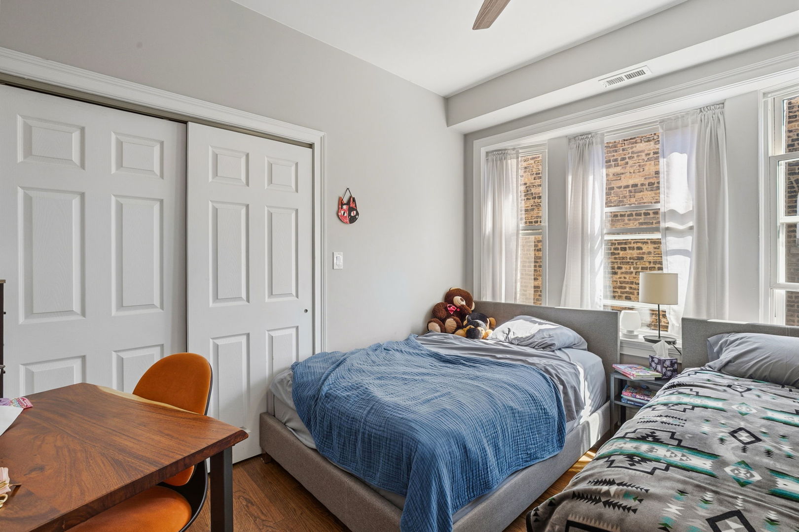 6454 N Bosworth Avenue 3a Property Photo 14