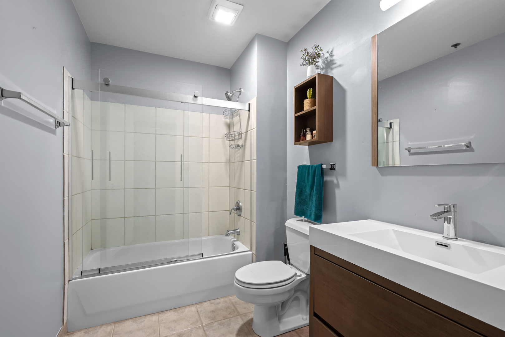 758 N Larrabee Street 425 Property Photo 10