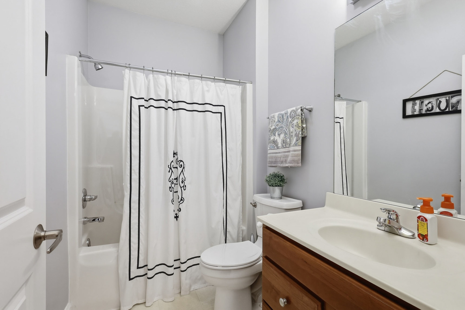 3911 Sparrow Court Property Photo 18