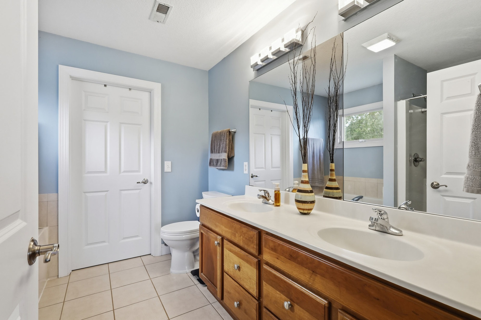 3911 Sparrow Court Property Photo 25