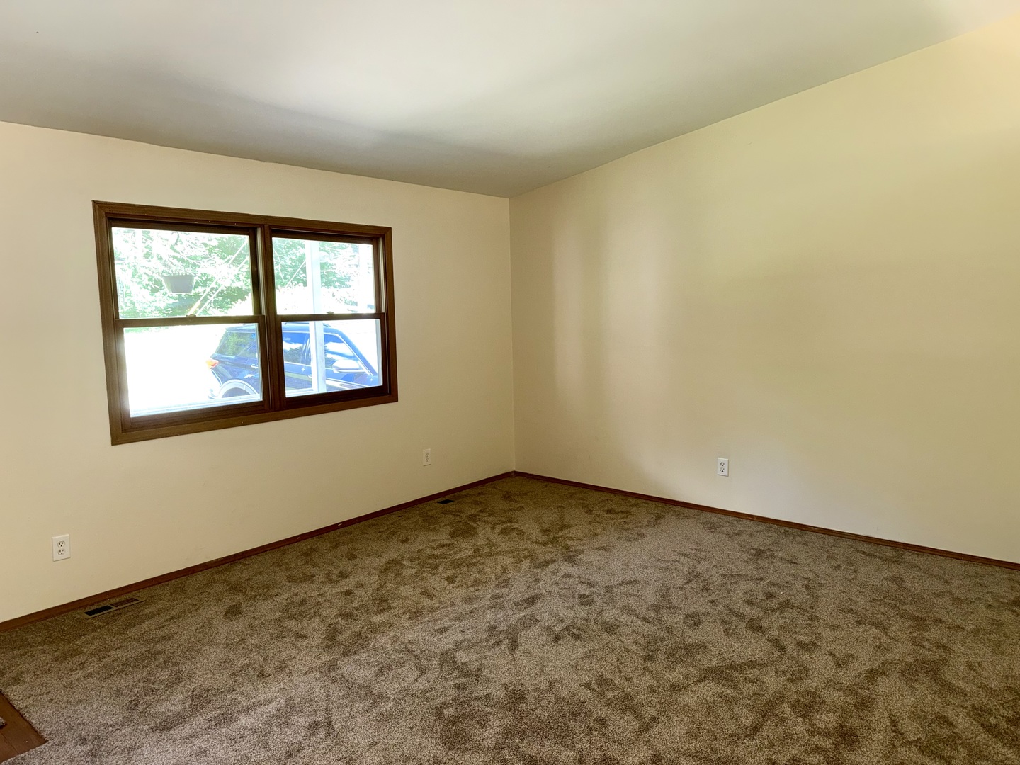1130 Lincoln Avenue Property Photo 7