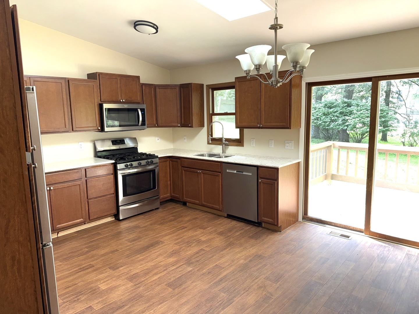 1130 Lincoln Avenue Property Photo 10