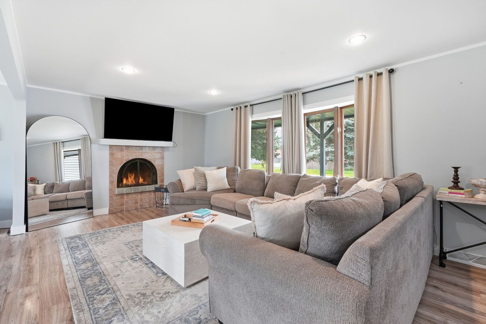 16123 S Peerless Drive Property Photo 6