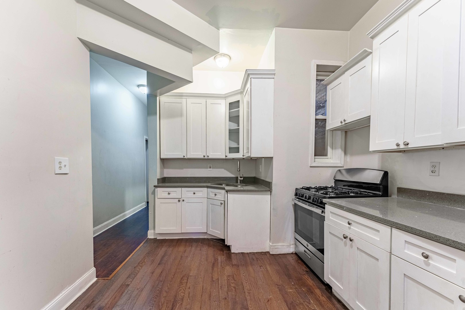 1529 S Homan Avenue 1 Property Photo 2