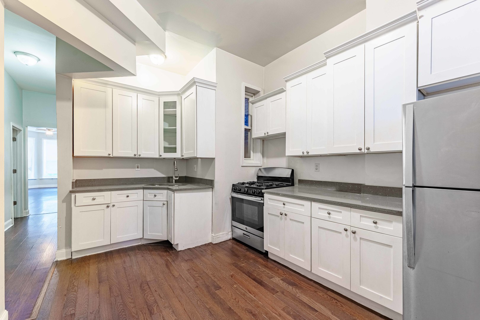 1529 S Homan Avenue 1 Property Photo 4