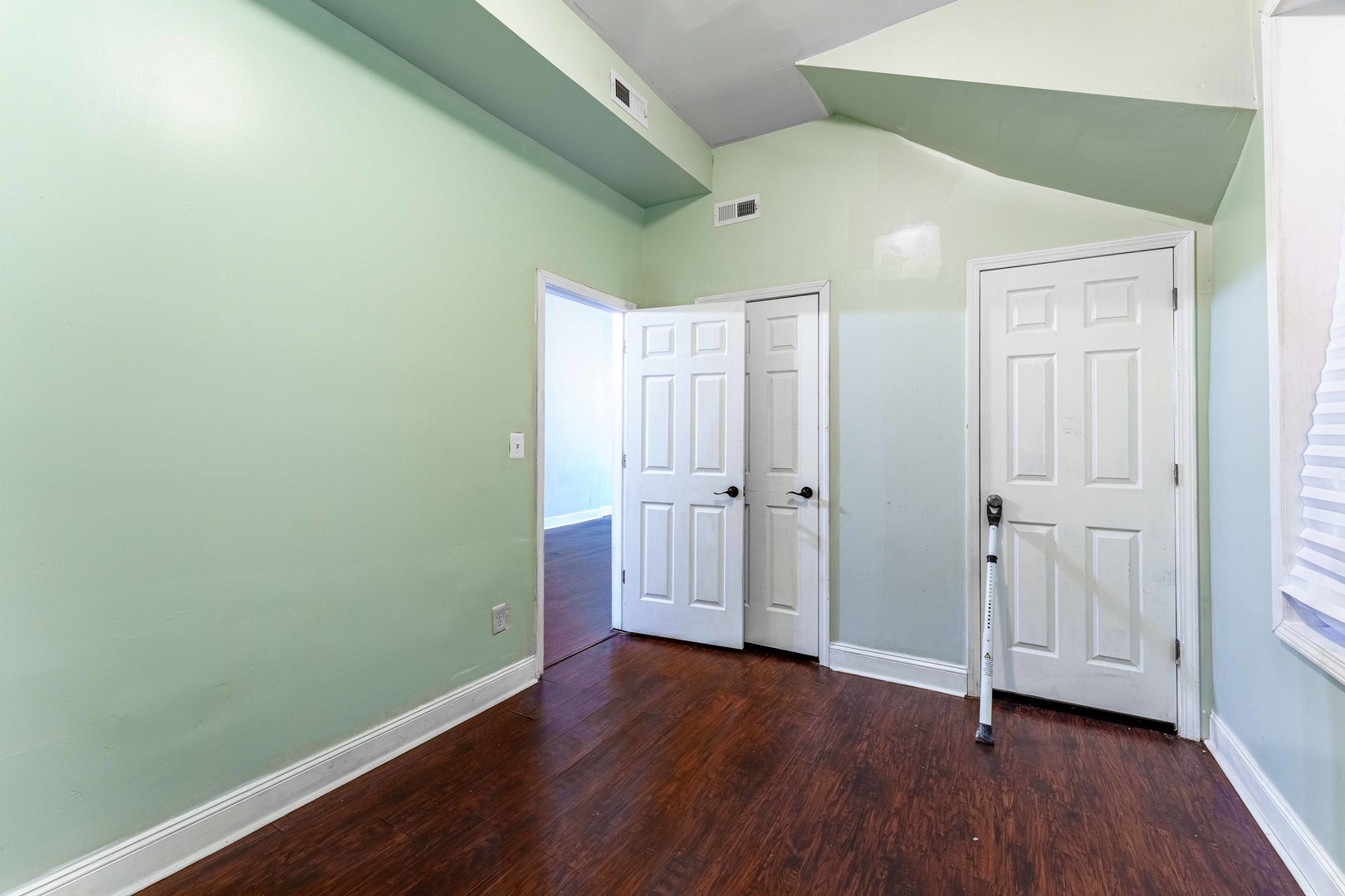 1529 S Homan Avenue 1 Property Photo 8