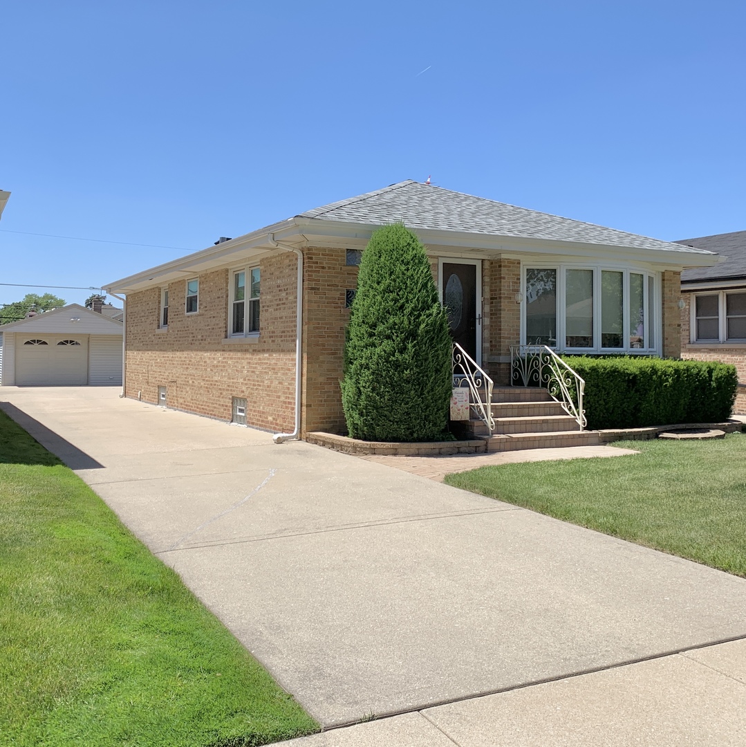 4420 N Opal Avenue Property Photo 2