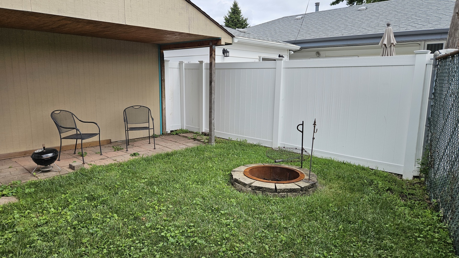 8957 S Main Street Property Photo 16