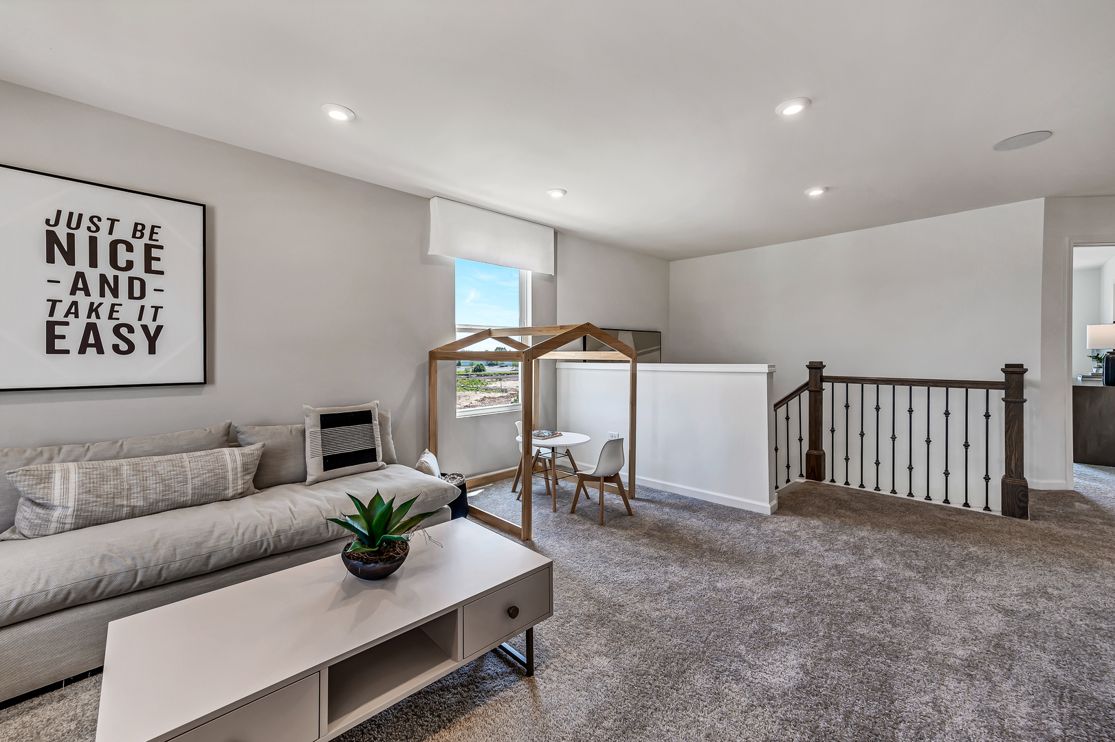 2806 Mia Road Property Photo 14