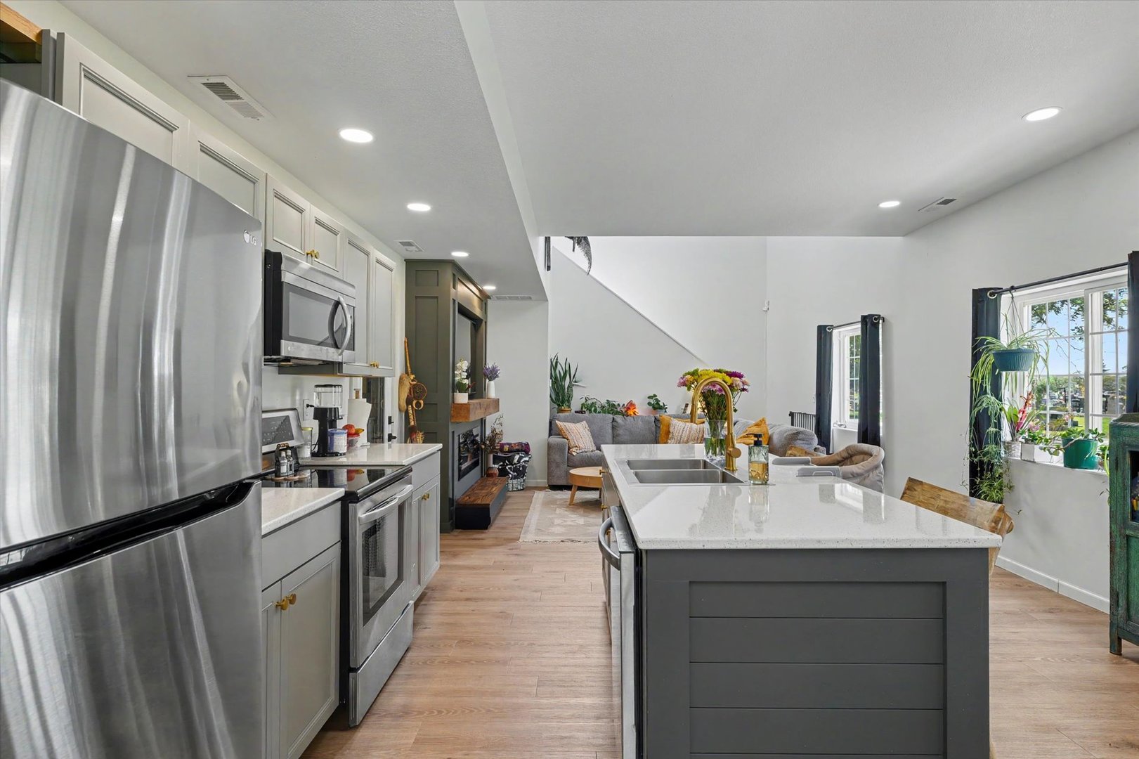 652 E Summer Street Property Photo 22