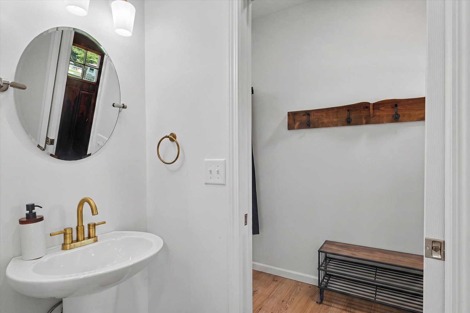 652 E Summer Street Property Photo 25