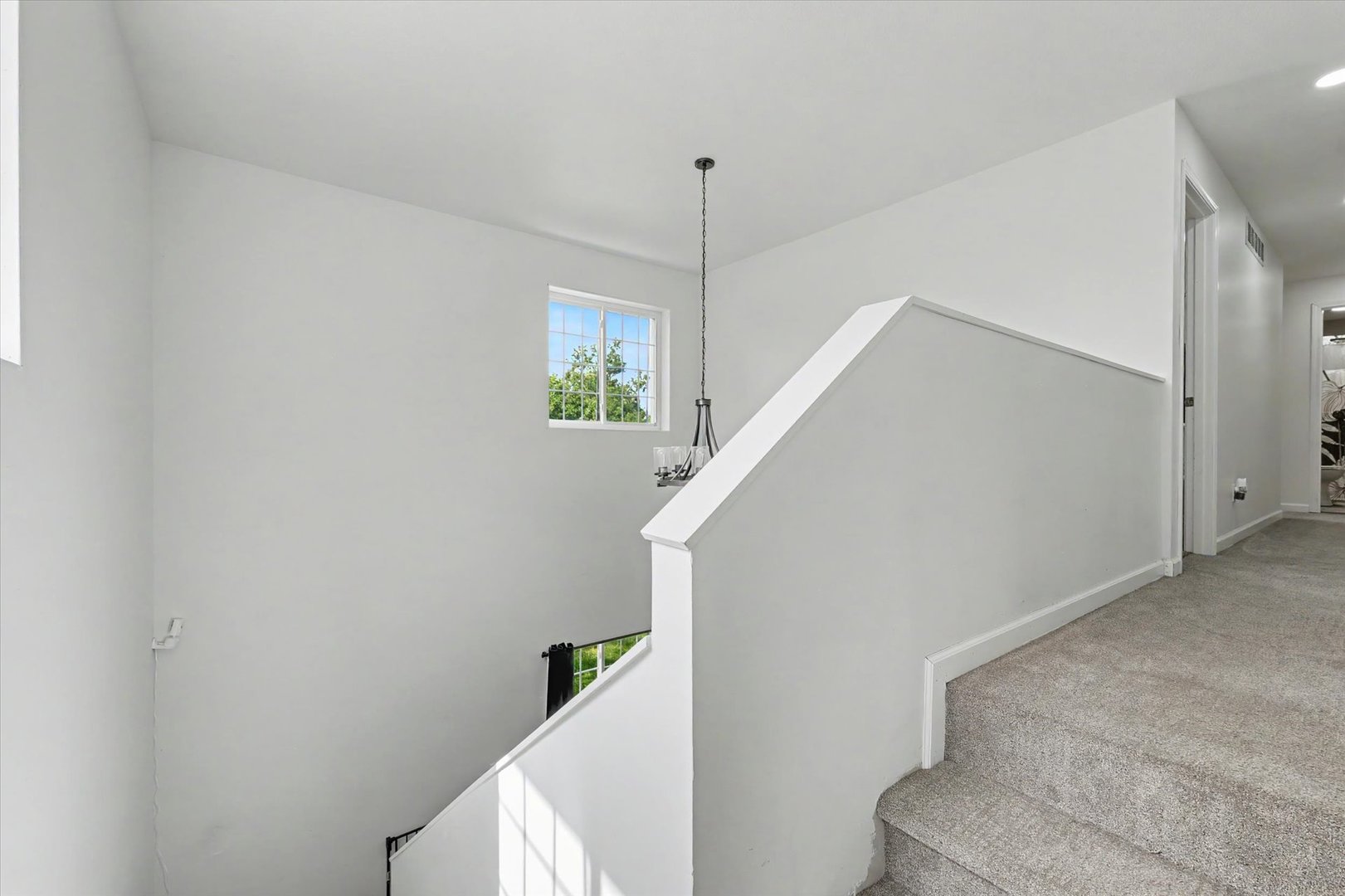 652 E Summer Street Property Photo 26
