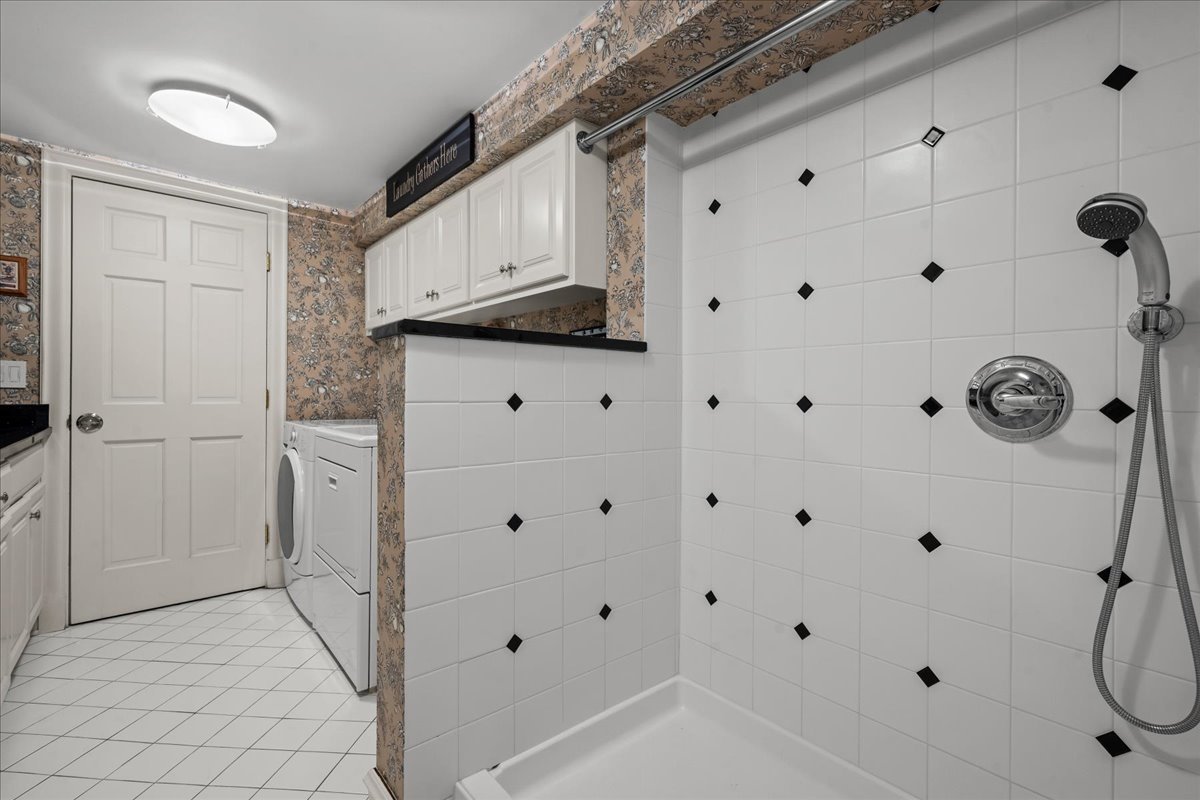 251 Oakland Drive Property Photo 33