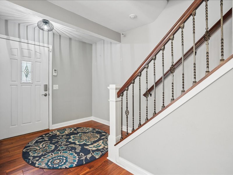 2260 Kingsbury Drive Property Photo 11