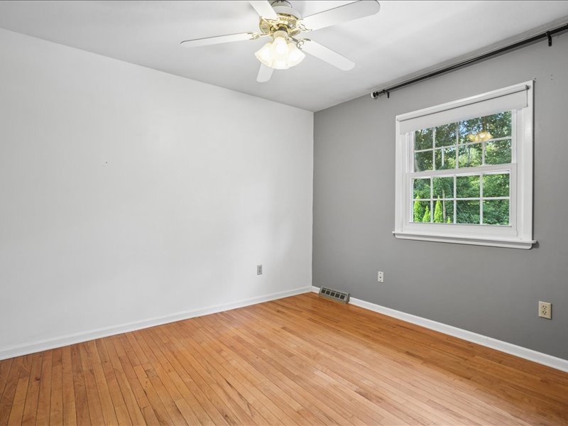 2260 Kingsbury Drive Property Photo 21