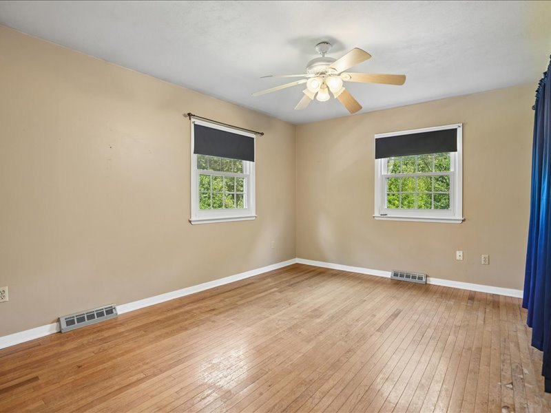 2260 Kingsbury Drive Property Photo 23