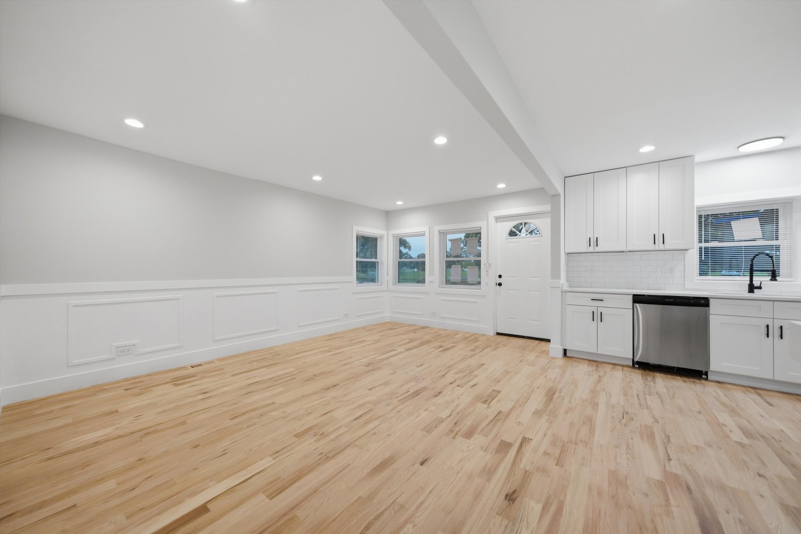 1327 S Wolf Road Property Photo 2