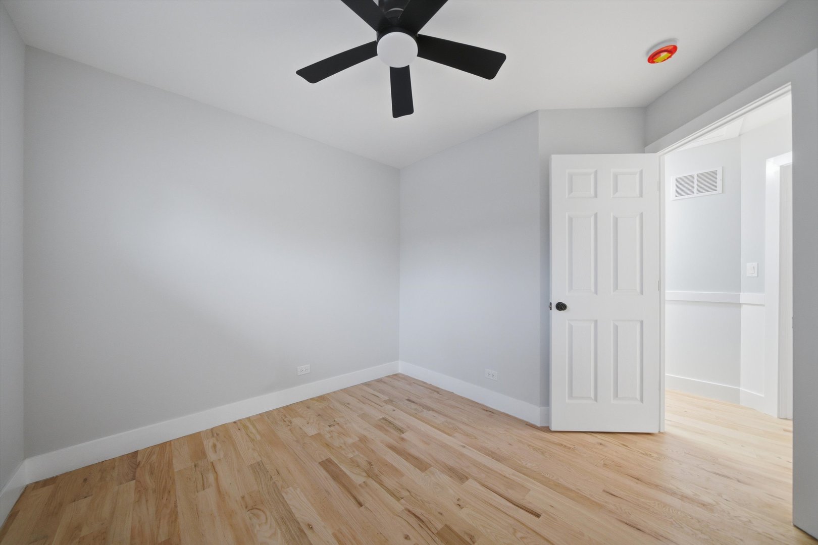 1327 S Wolf Road Property Photo 11