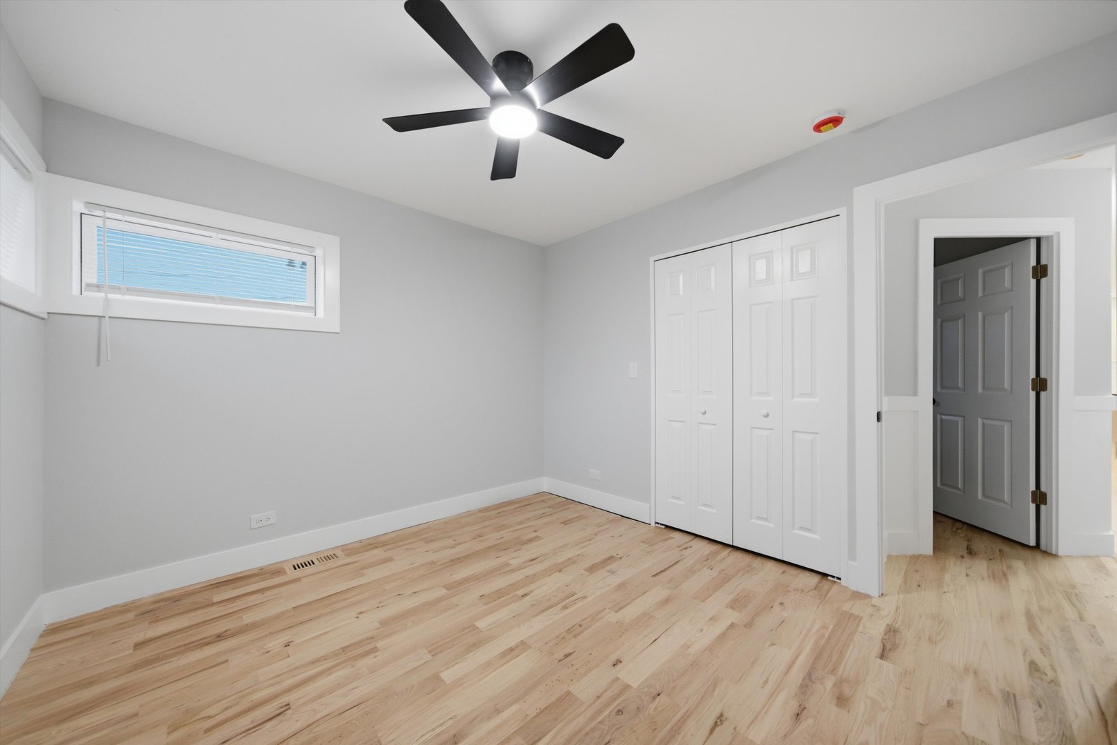 1327 S Wolf Road Property Photo 13