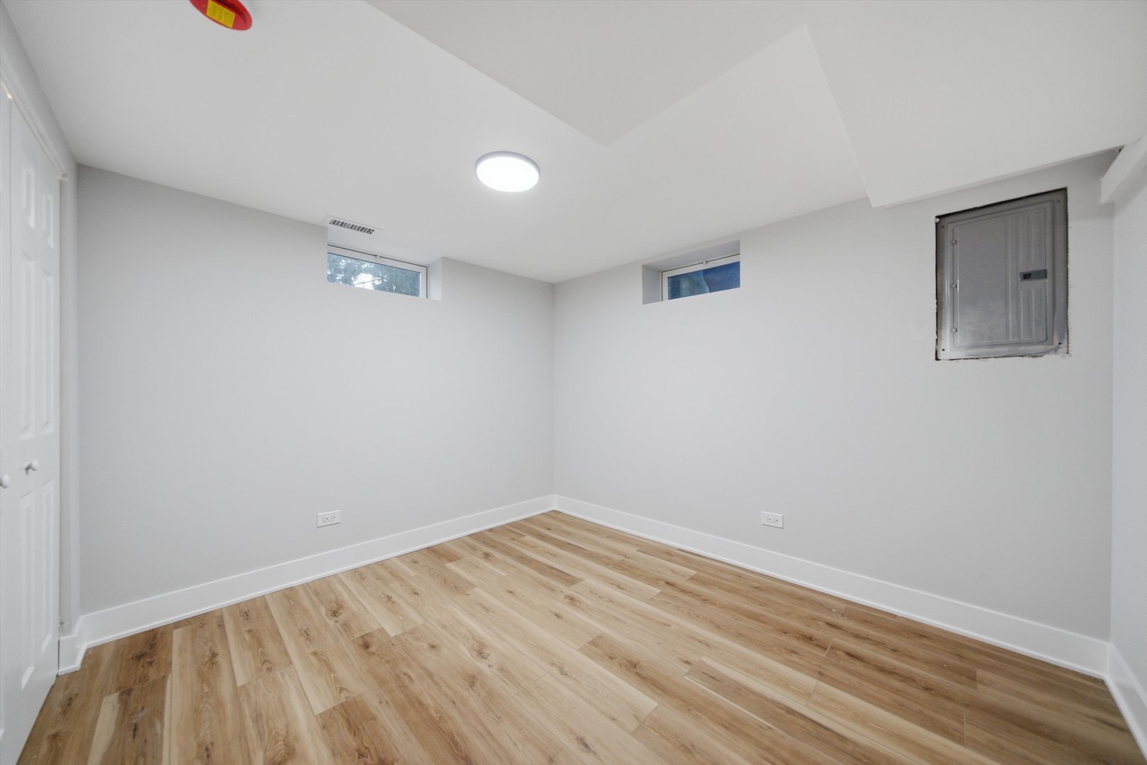 1327 S Wolf Road Property Photo 17