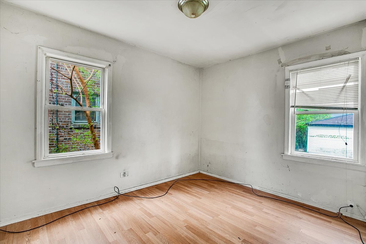 12908 S Wallace Street Property Photo 10