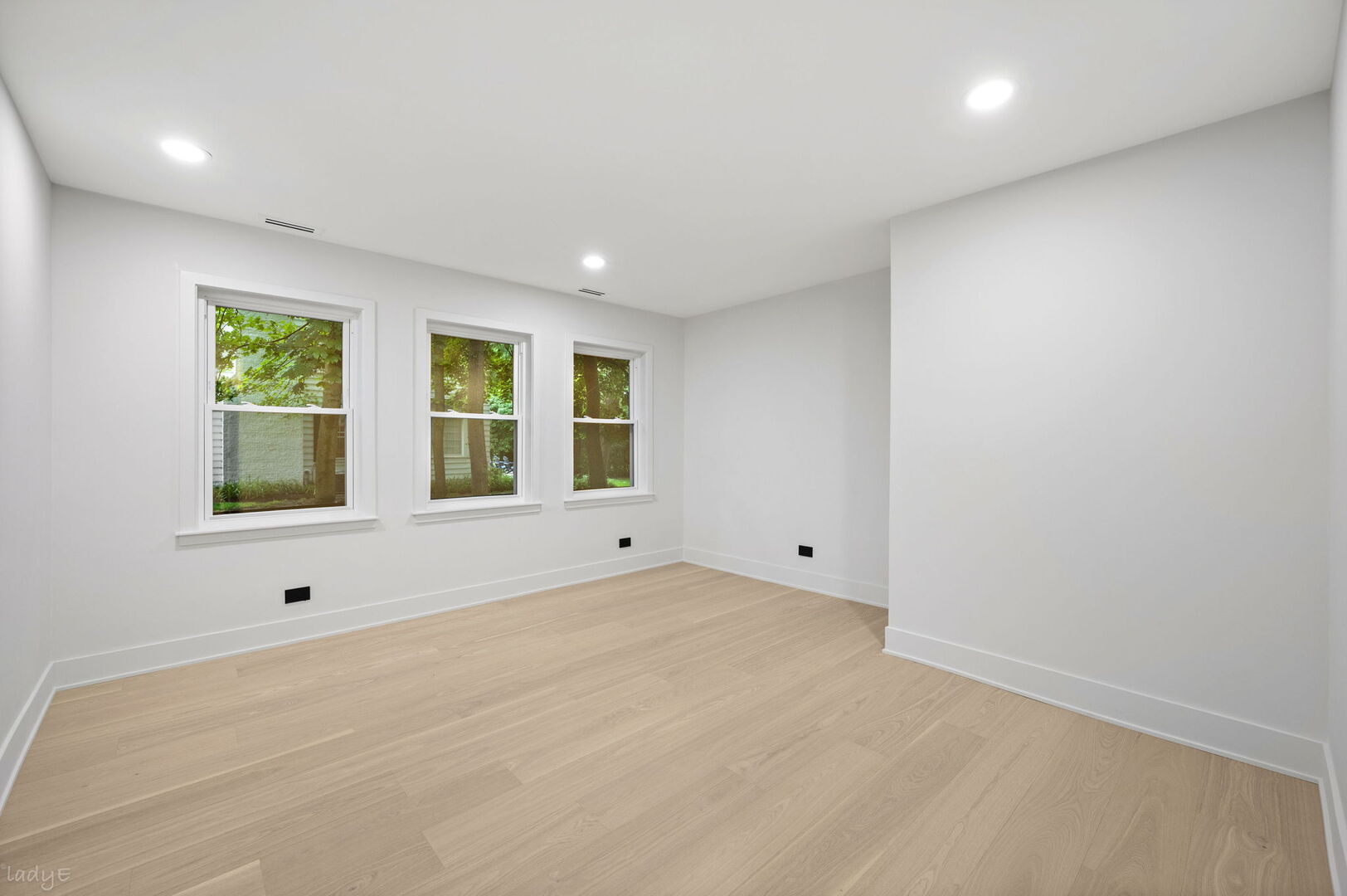 1848 Balsam Road Property Photo 24