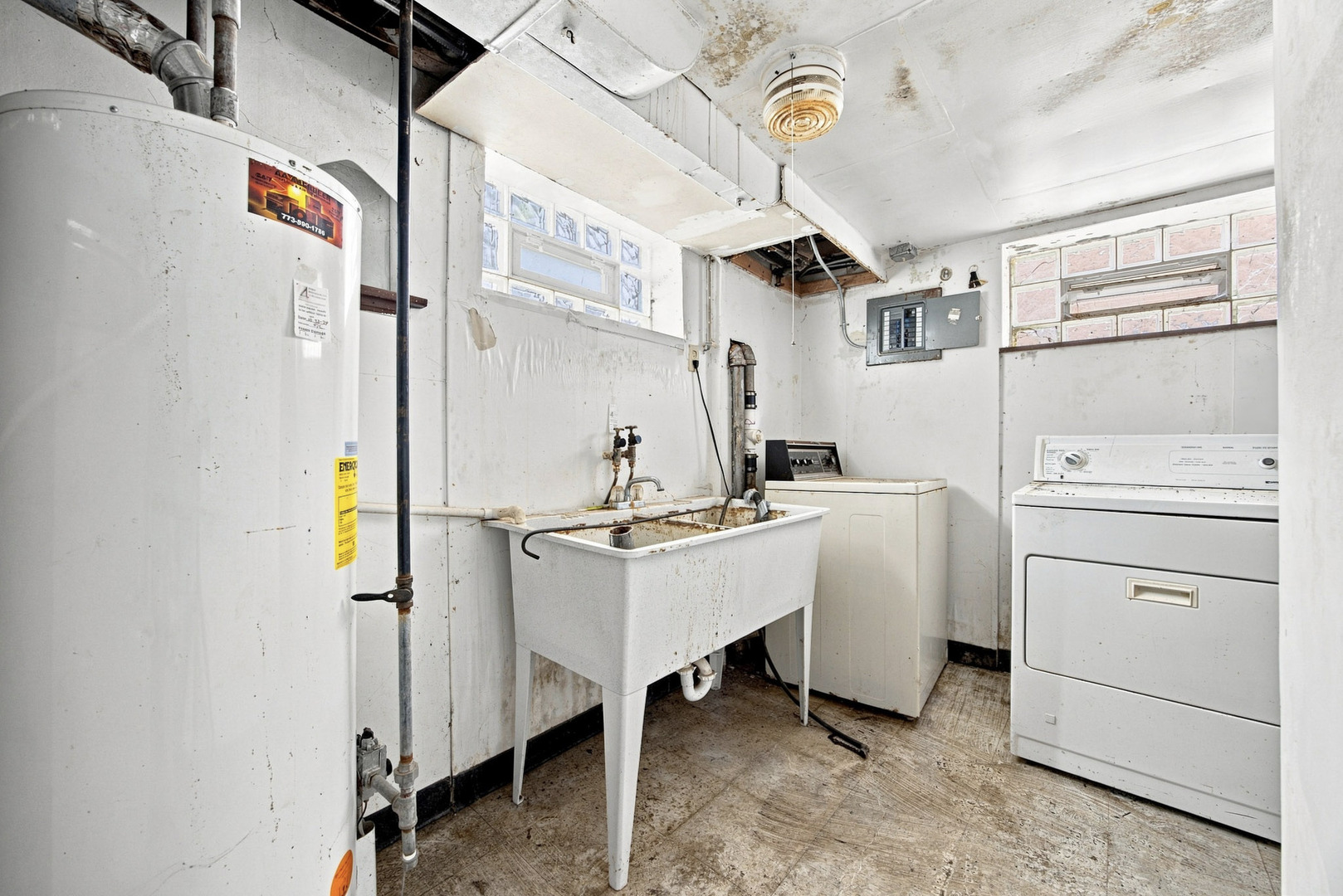 9310 S Vanderpoel Avenue Property Photo 18