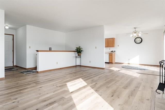 14723 Hunters Way Property Photo 5