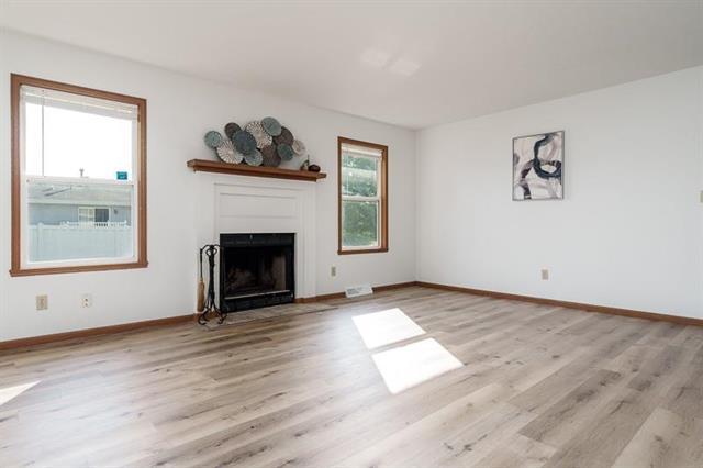 14723 Hunters Way Property Photo 7
