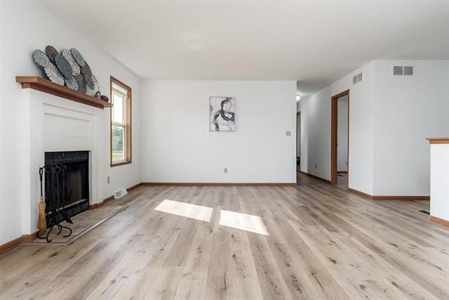 14723 Hunters Way Property Photo 8