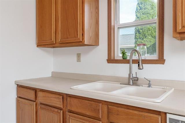 14723 Hunters Way Property Photo 14