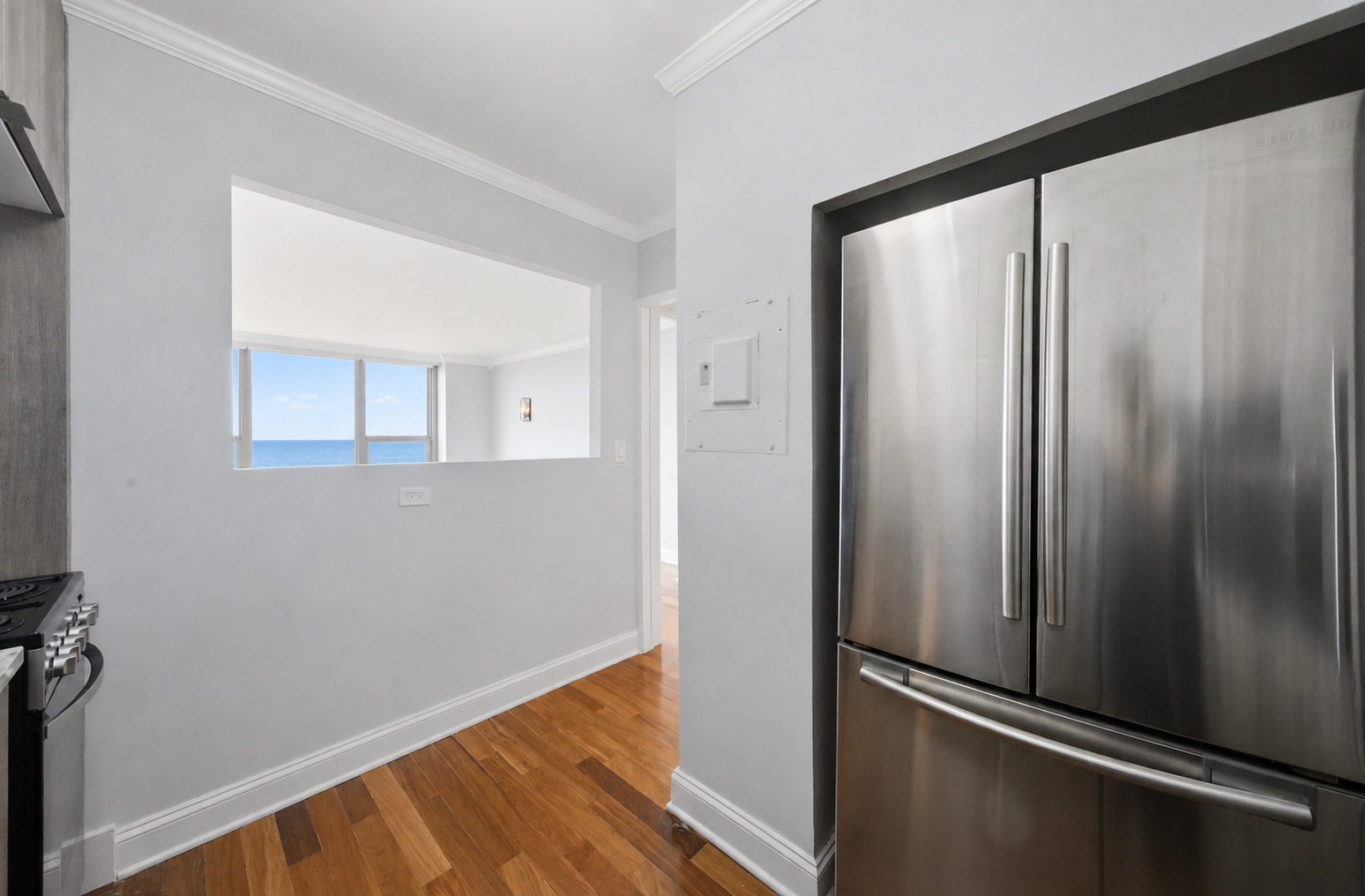 1550 N Lake Shore Drive 23e Property Photo 6