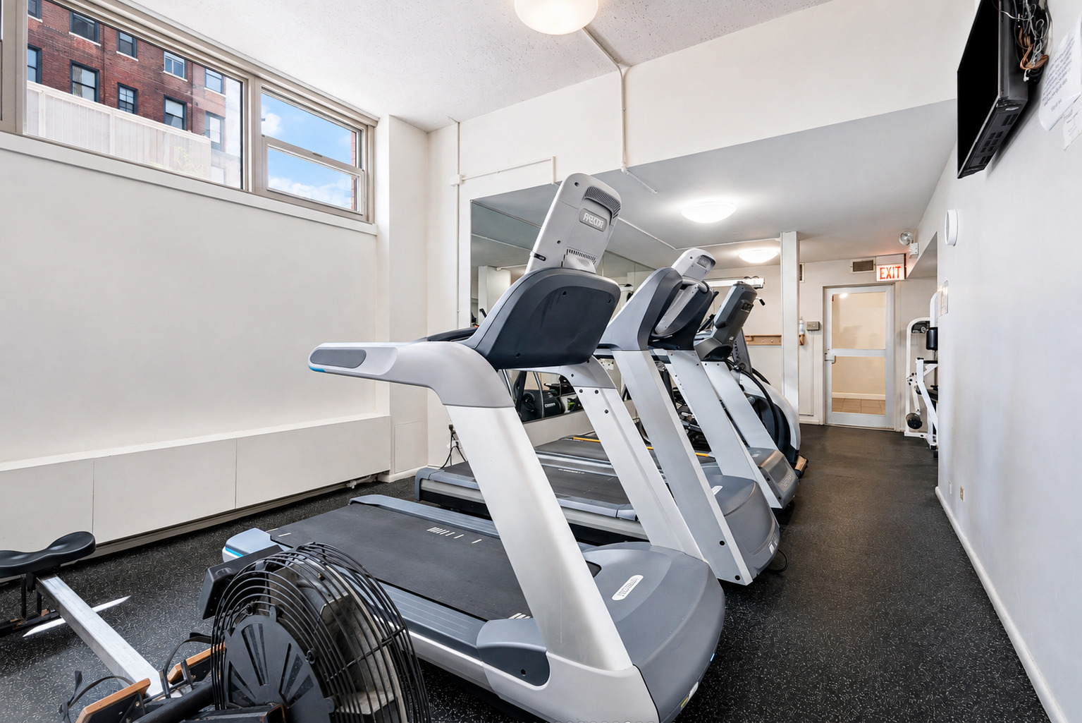 1550 N Lake Shore Drive 23e Property Photo 16