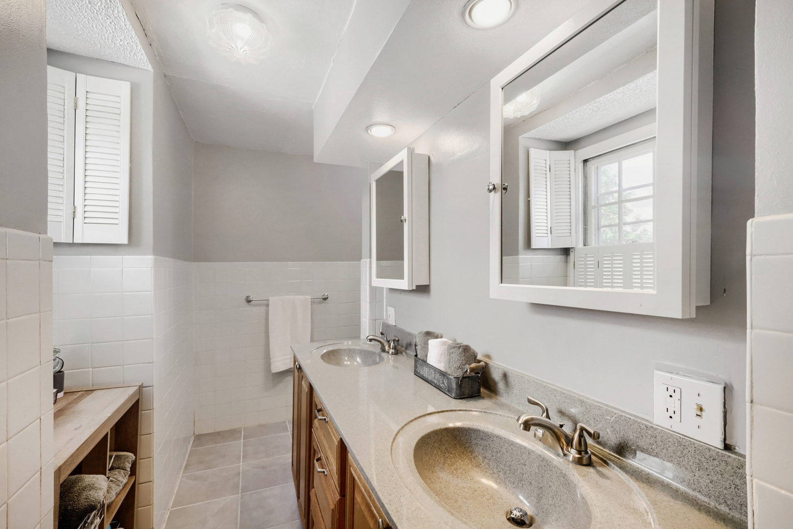 693 S Spring Road Property Photo 16