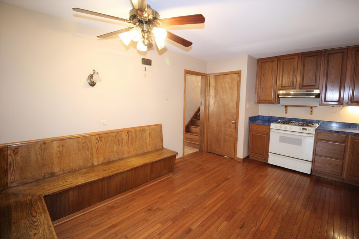 10158 S Talman Avenue Property Photo 10