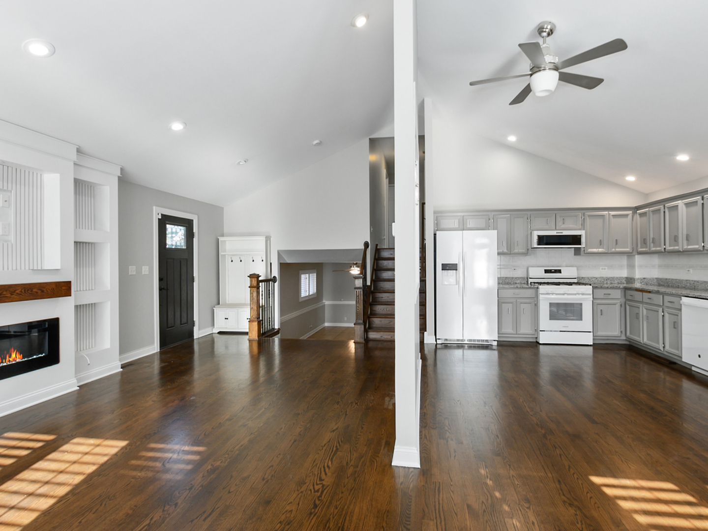 10633 S Whipple Street Property Photo 8