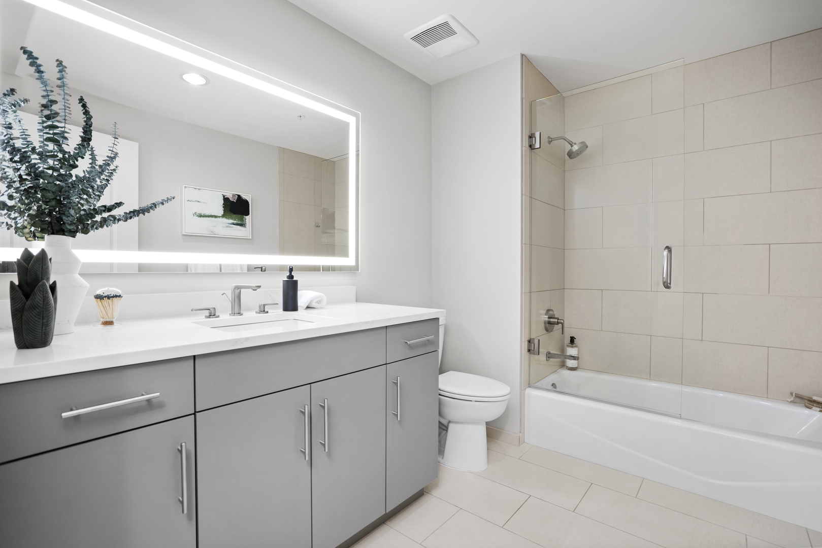 850 N Lake Shore Drive 206 Property Photo 17