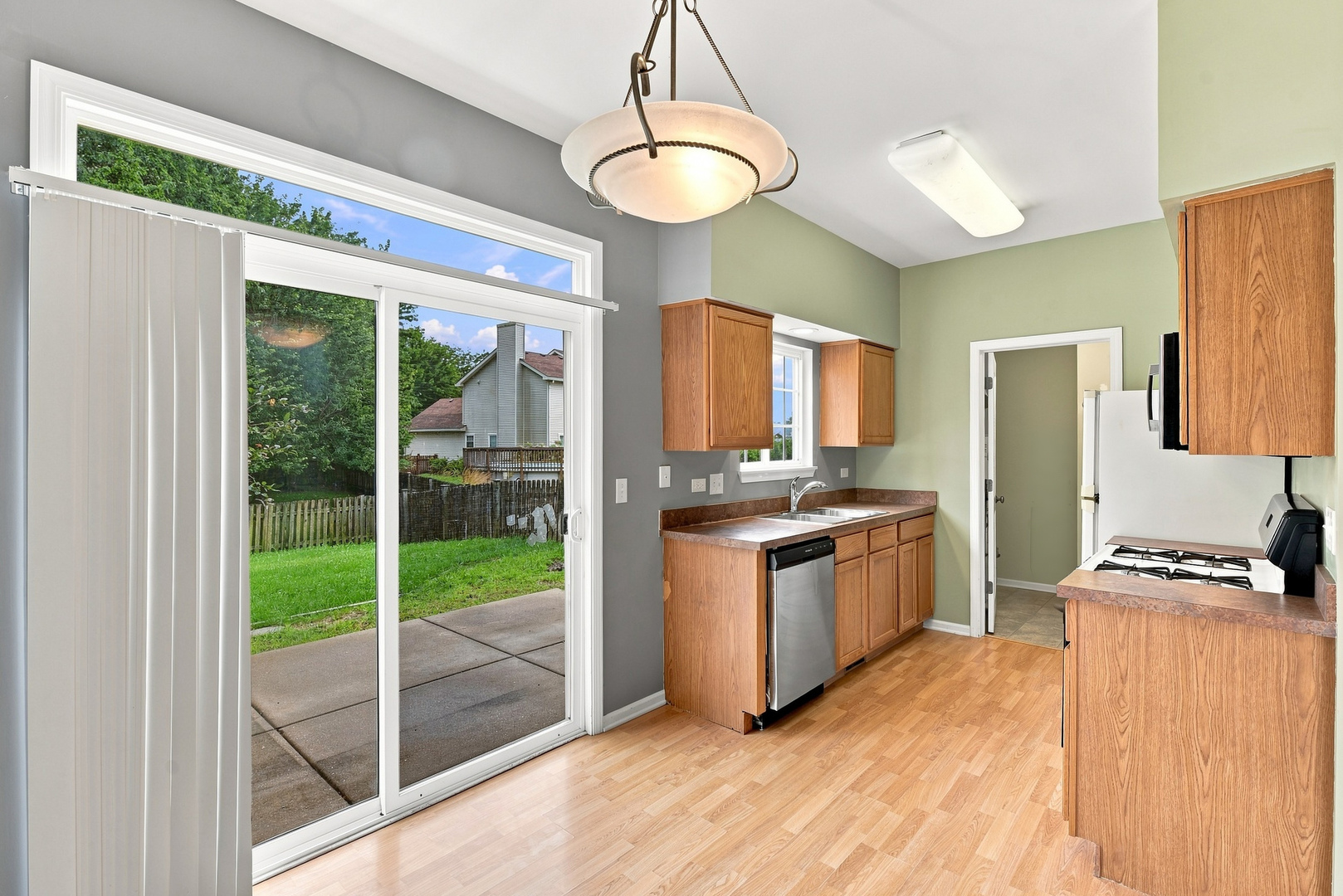 1424 Red Top Lane Property Photo 3