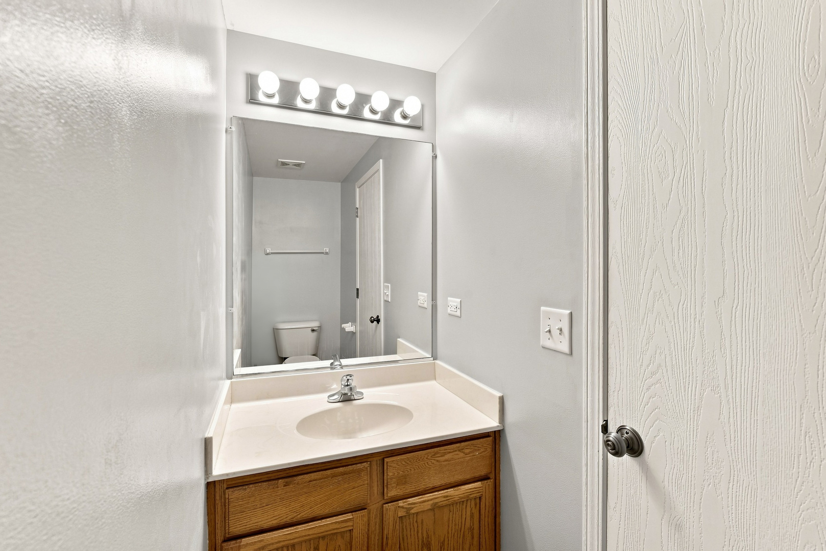 1424 Red Top Lane Property Photo 8